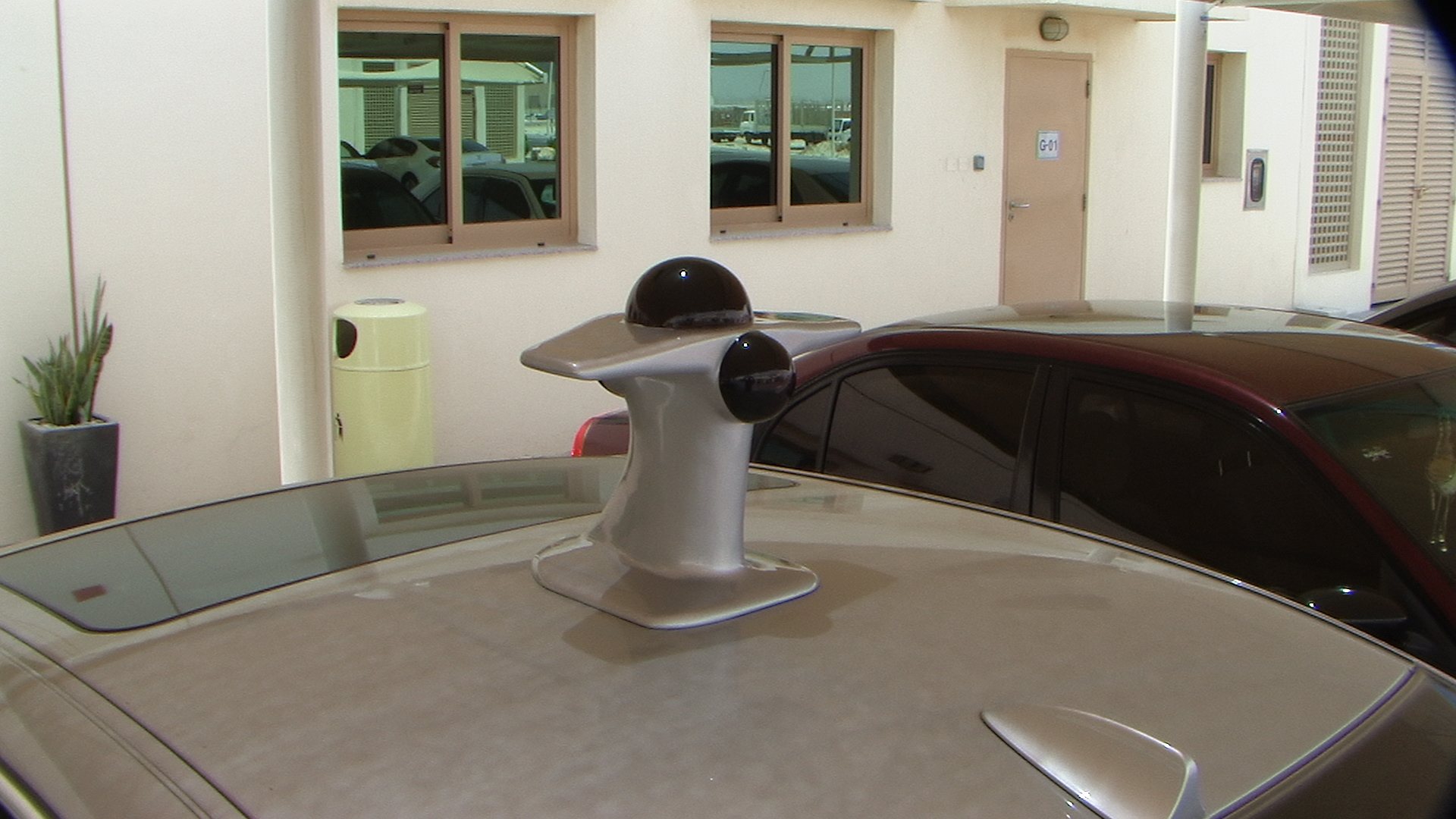 A roof-mounted 360° camera for cars.